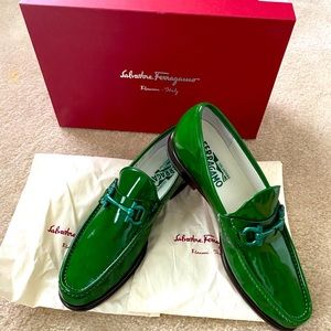 FERRAGAMO GREEN LEATHER MENS LOAFERS SIZE 8.5